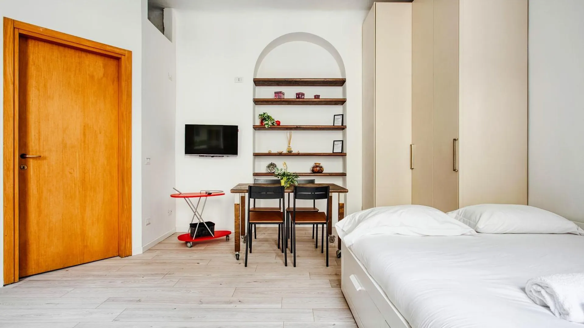 Domusmi Tadino 48 Central Station Milánó