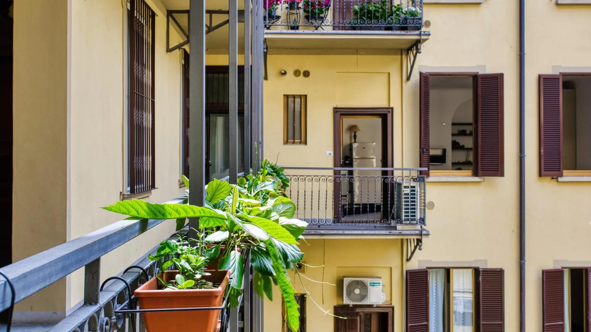 Domusmi Tadino 48 Central Station Μιλάνο